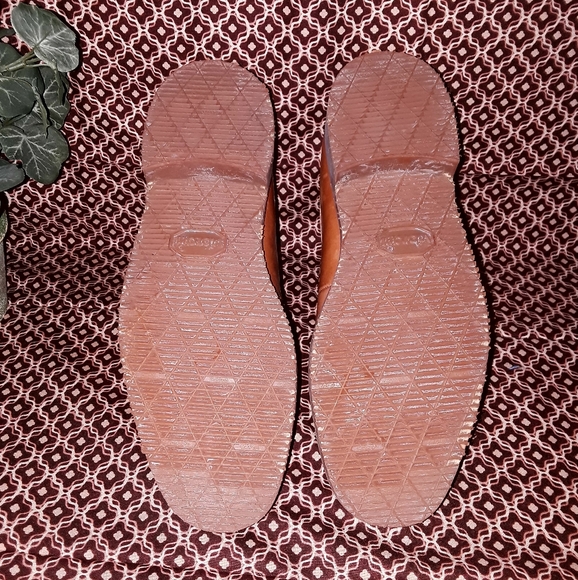 NWOT Cushioned Comfort Brown Shoes - Picture 7 of 7